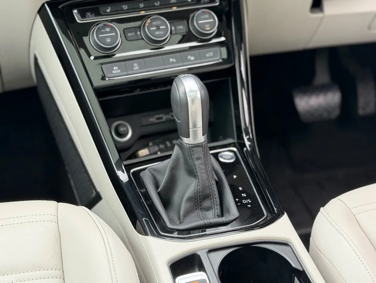 Volkswagen Touran MPV, Diesel, 2018, Grey
