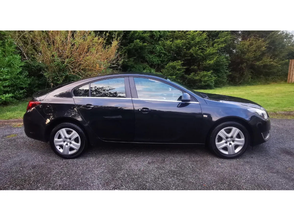 Vauxhall Insignia Hatchback, Diesel, 2016, Black