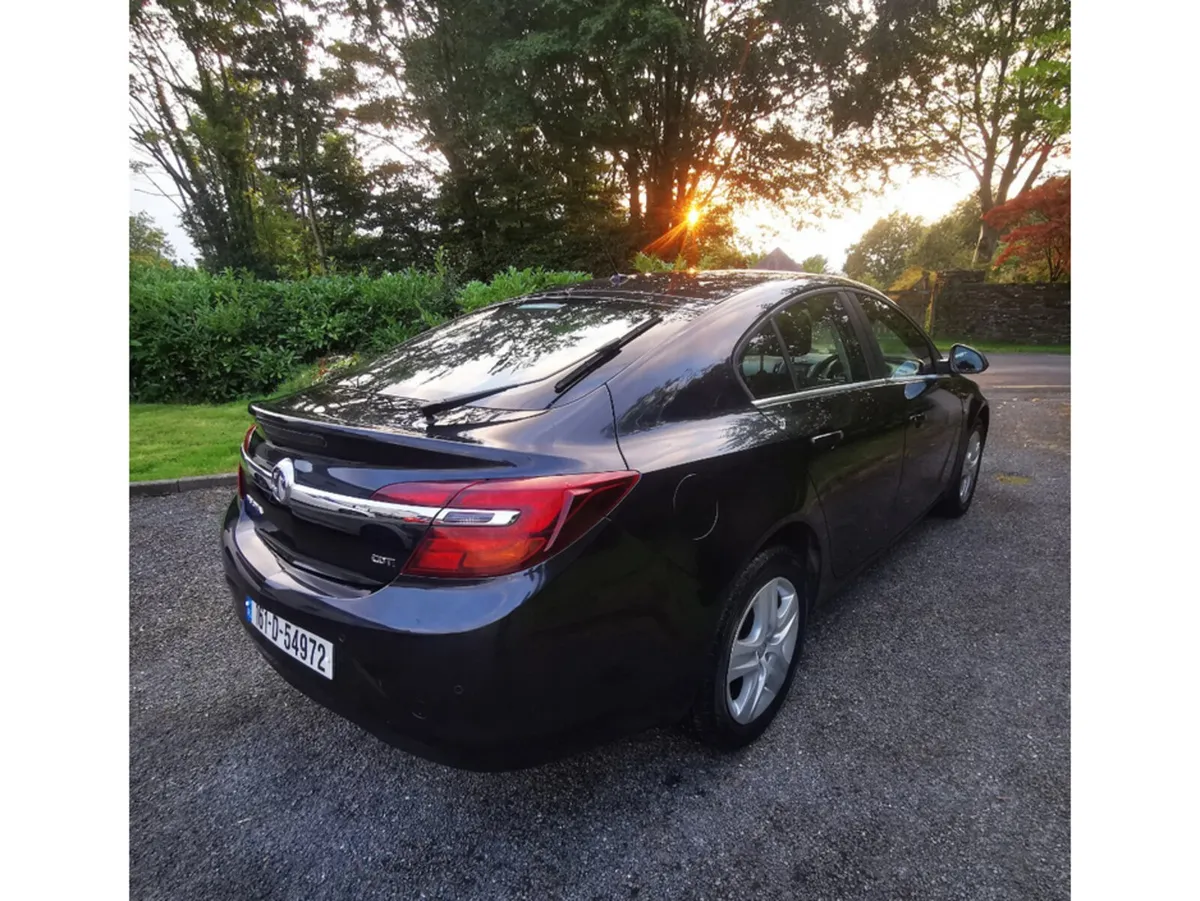 Vauxhall Insignia Hatchback, Diesel, 2016, Black