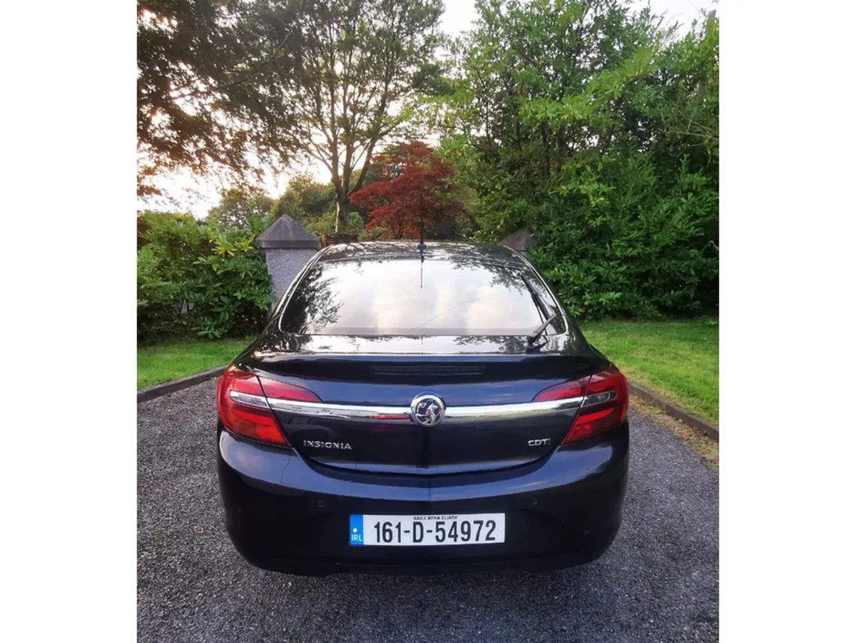 Vauxhall Insignia Hatchback, Diesel, 2016, Black