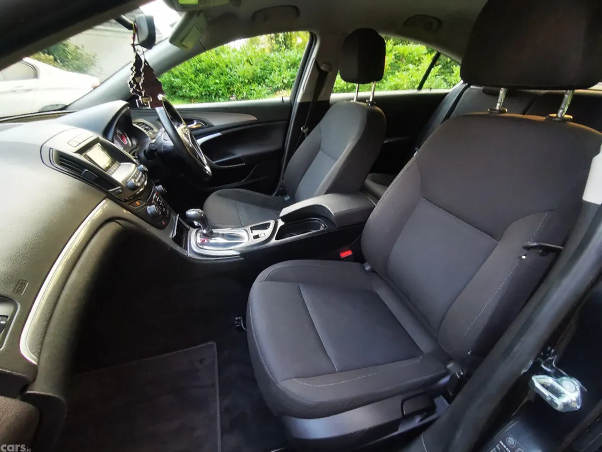 Vauxhall Insignia Hatchback, Diesel, 2016, Black
