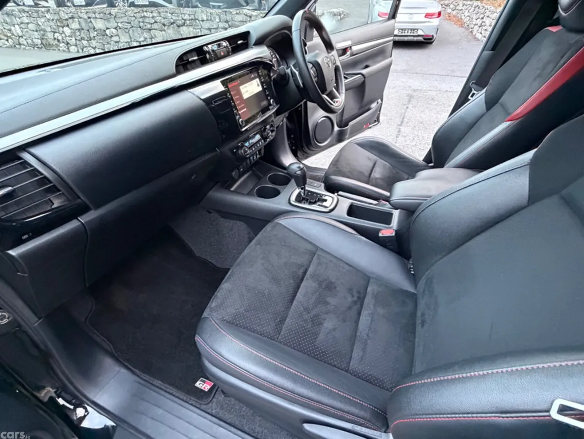 Toyota Hilux SUV, Diesel, 2024, Black