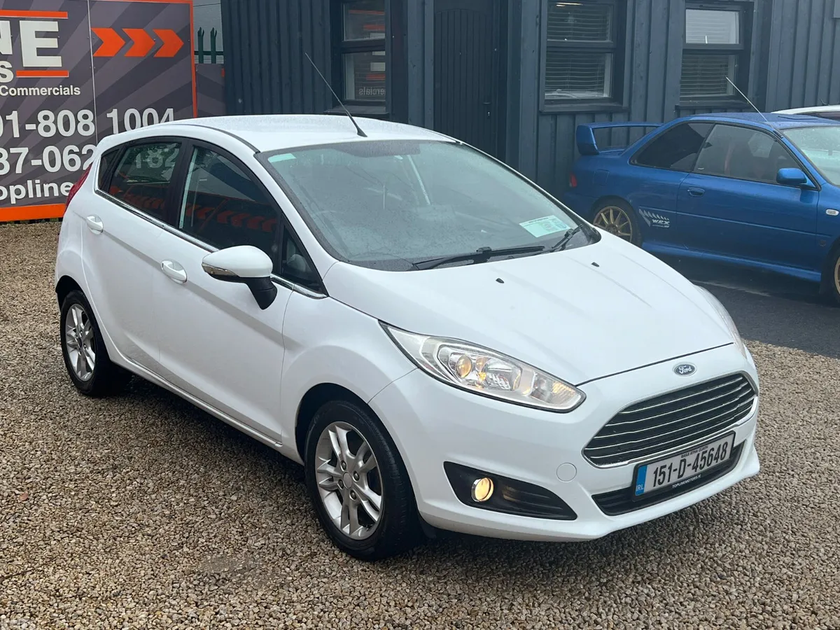 Ford Fiesta Hatchback, Petrol, 2015, White