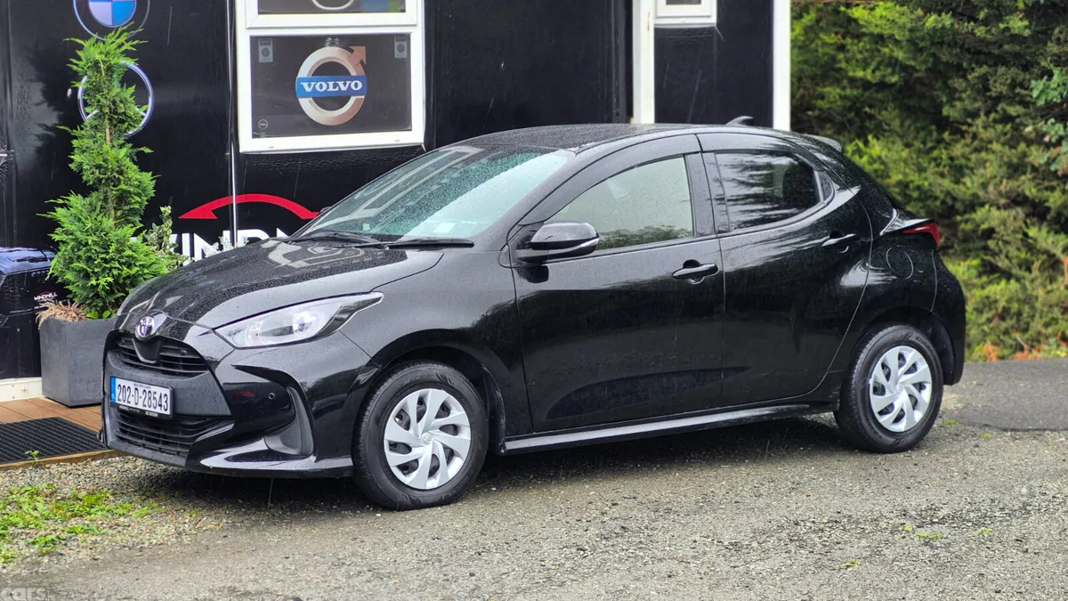 Toyota Yaris Hatchback, Petrol, 2020, Black