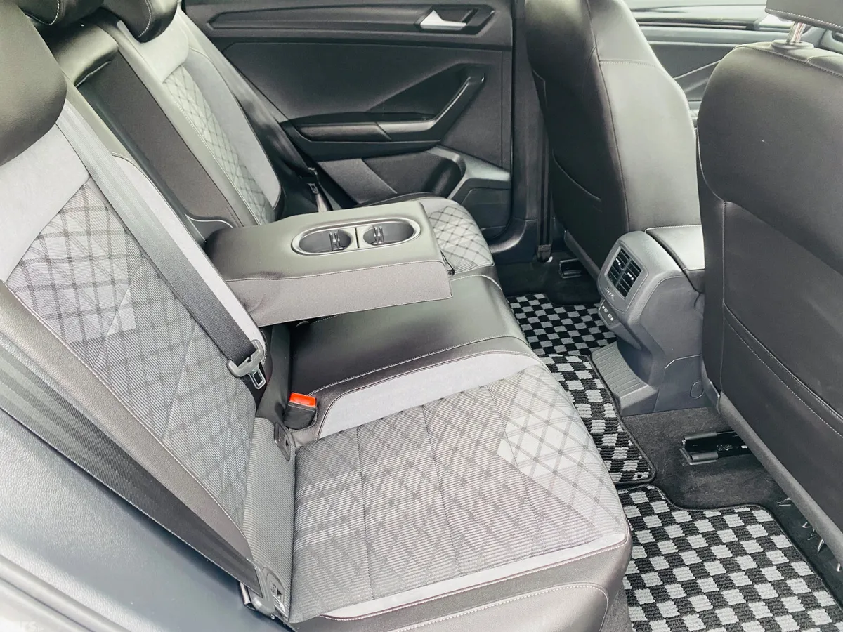Volkswagen T-Roc SUV, Diesel, 2023, White