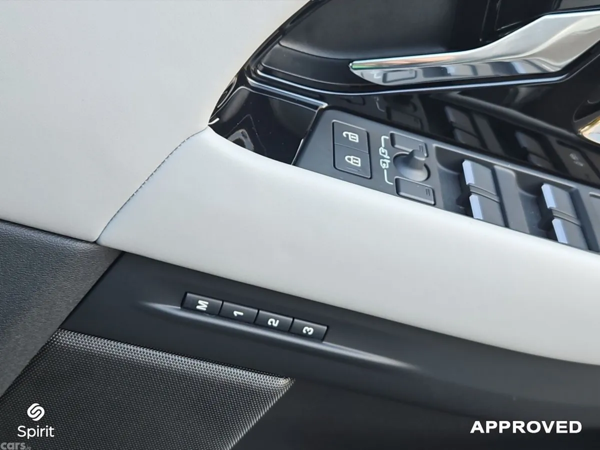 Land Rover Range Rover Evoque SUV, Petrol Hybrid, 2025, Grey