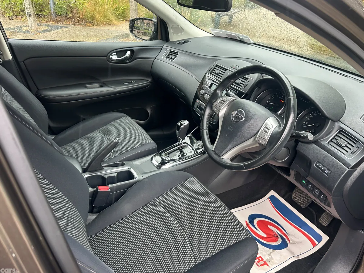 Nissan Pulsar Hatchback, Petrol, 2015, Brown