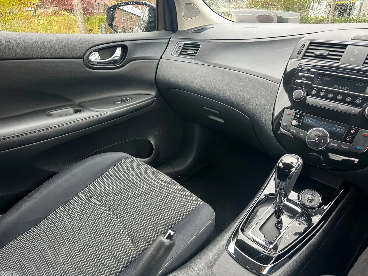 Nissan Pulsar Hatchback, Petrol, 2015, Brown