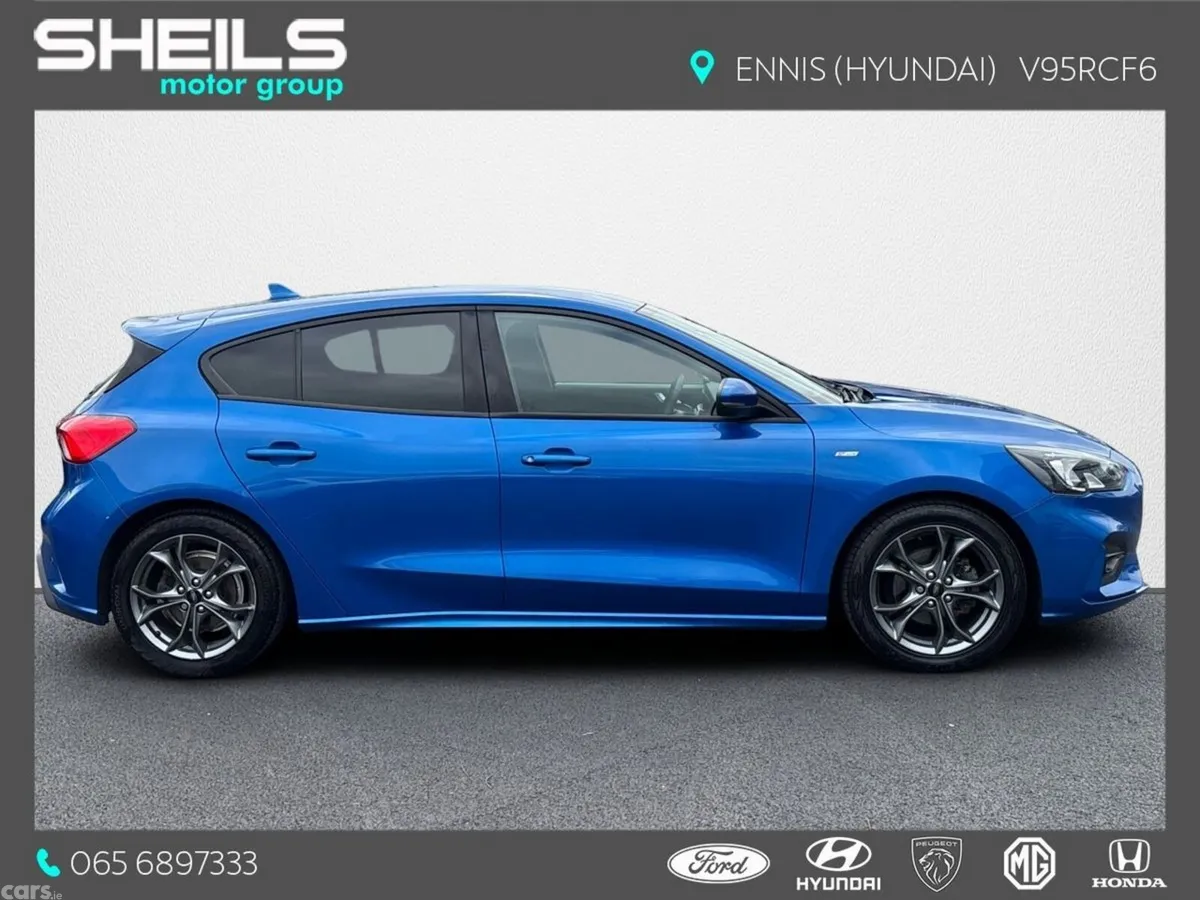 Ford Focus Hatchback, Petrol, 2020, Blue