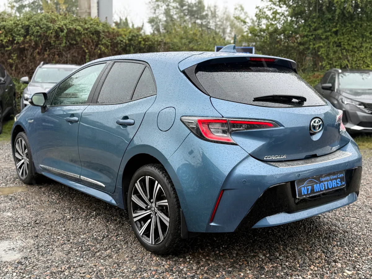 Toyota Corolla Hatchback, Petrol Hybrid, 2022, Blue