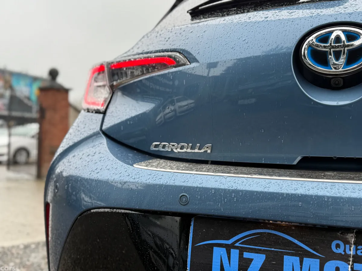 Toyota Corolla Hatchback, Petrol Hybrid, 2022, Blue