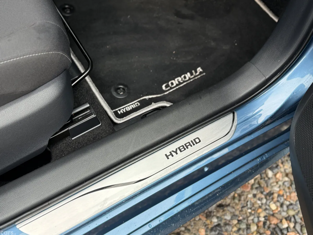 Toyota Corolla Hatchback, Petrol Hybrid, 2022, Blue