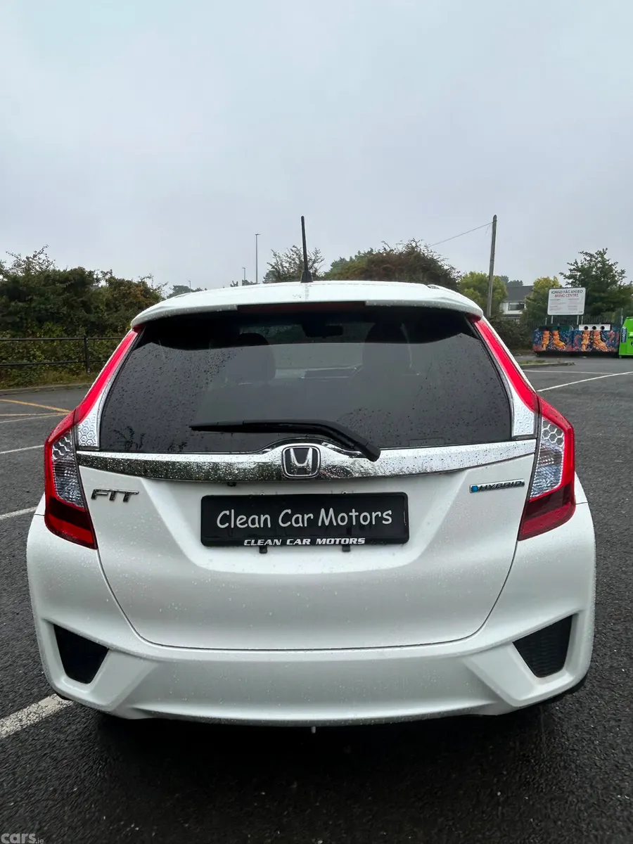 Honda Fit Hatchback, Petrol Hybrid, 2015, White