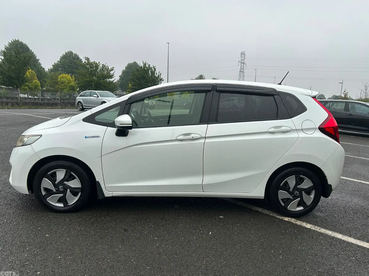 Honda Fit Hatchback, Petrol Hybrid, 2015, White