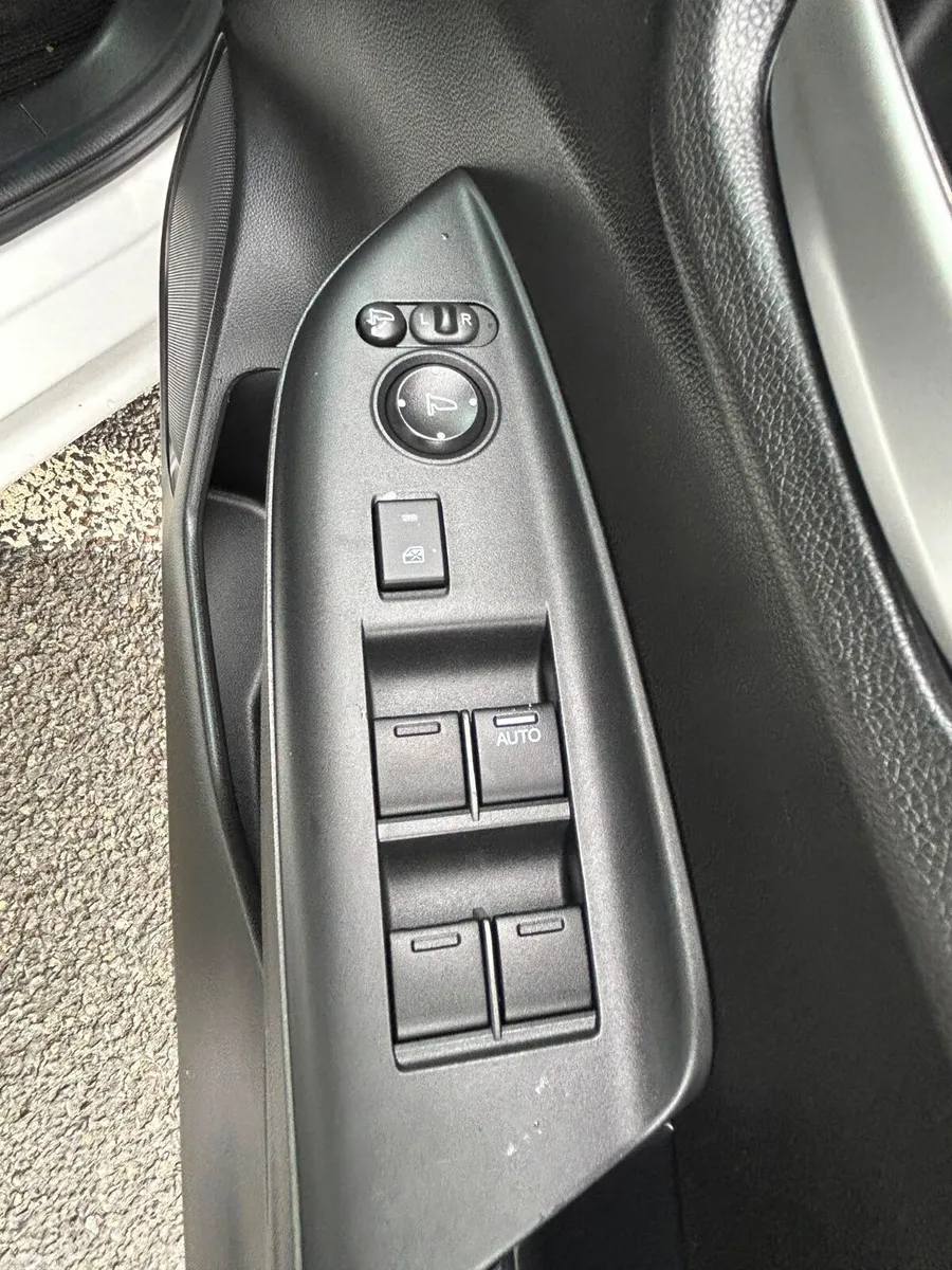 Honda Fit Hatchback, Petrol Hybrid, 2015, White