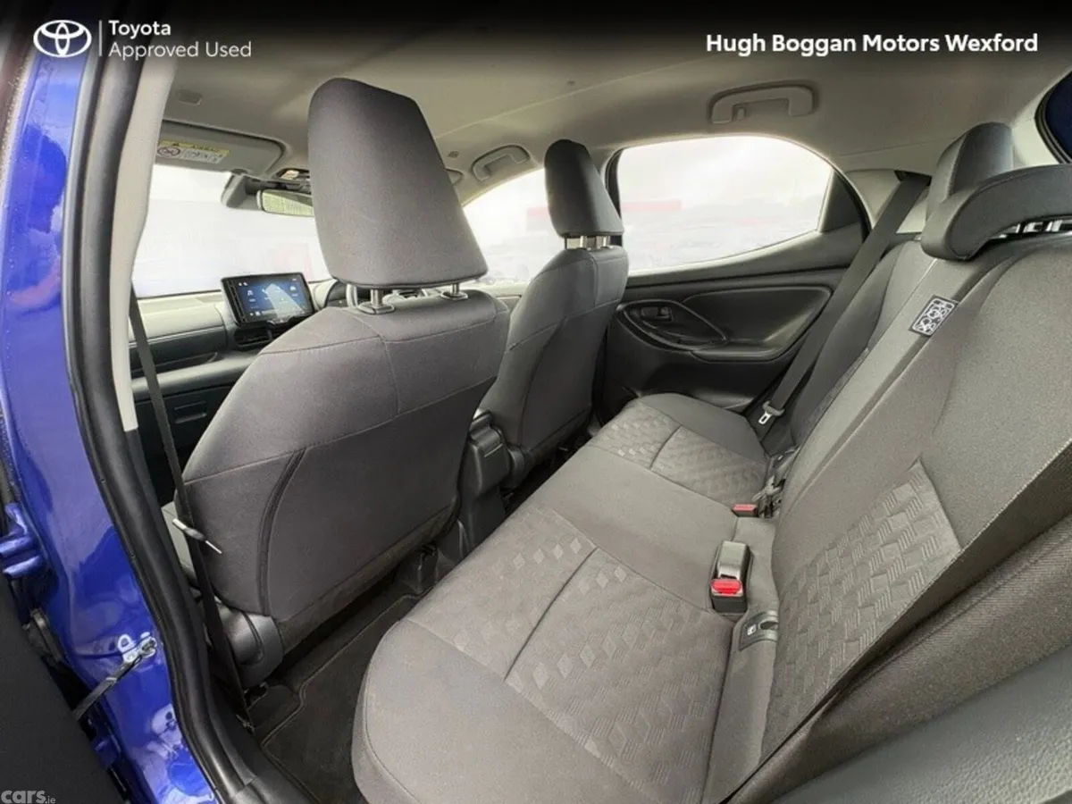 Toyota Yaris Hatchback, Petrol Hybrid, 2026, Blue