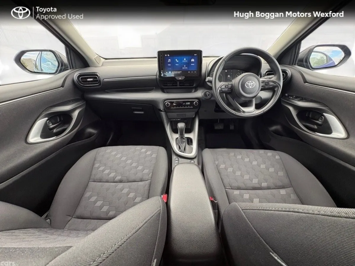 Toyota Yaris Hatchback, Petrol Hybrid, 2026, Blue