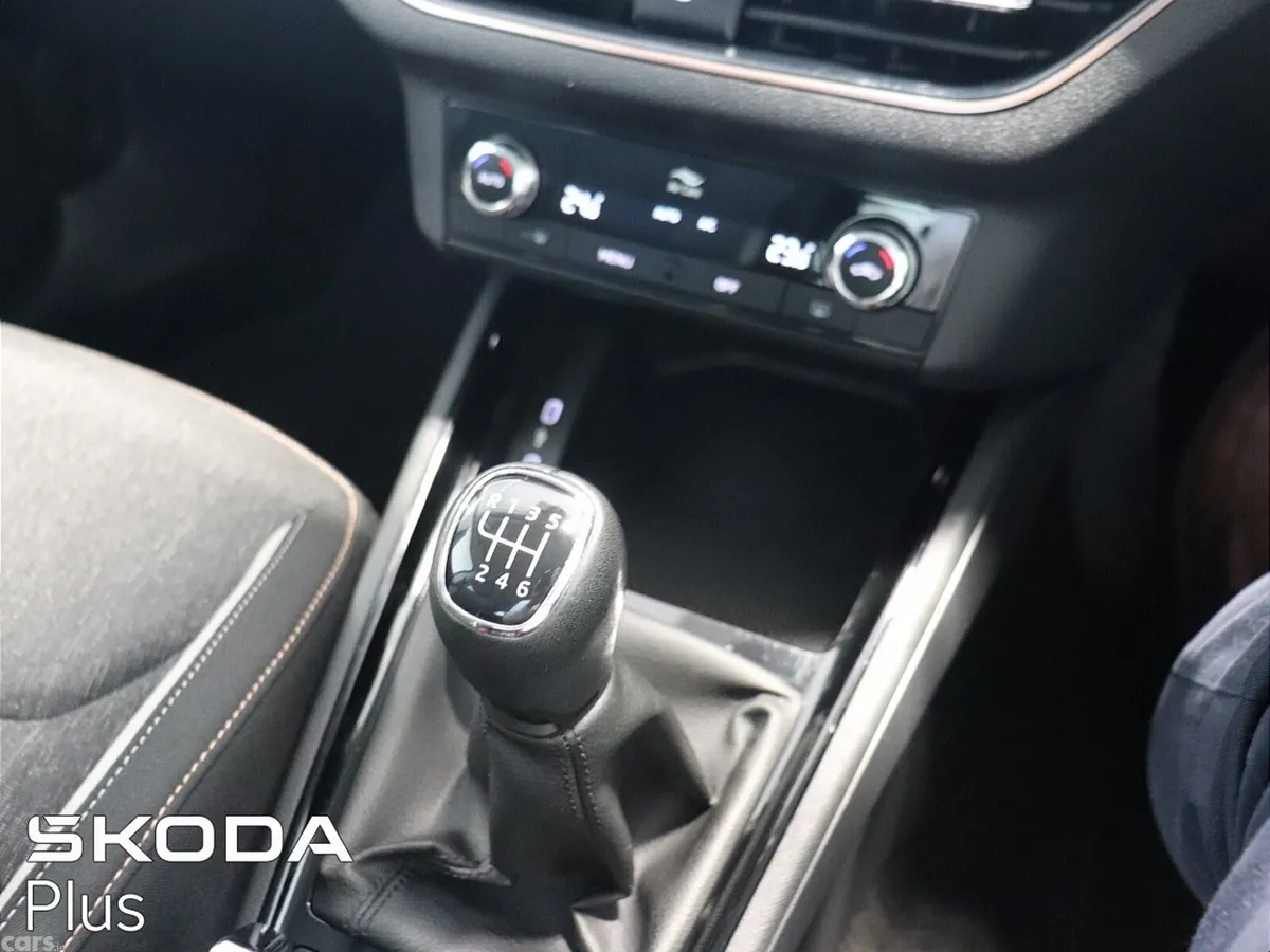 Skoda Kamiq Hatchback, Petrol, 2024, Grey