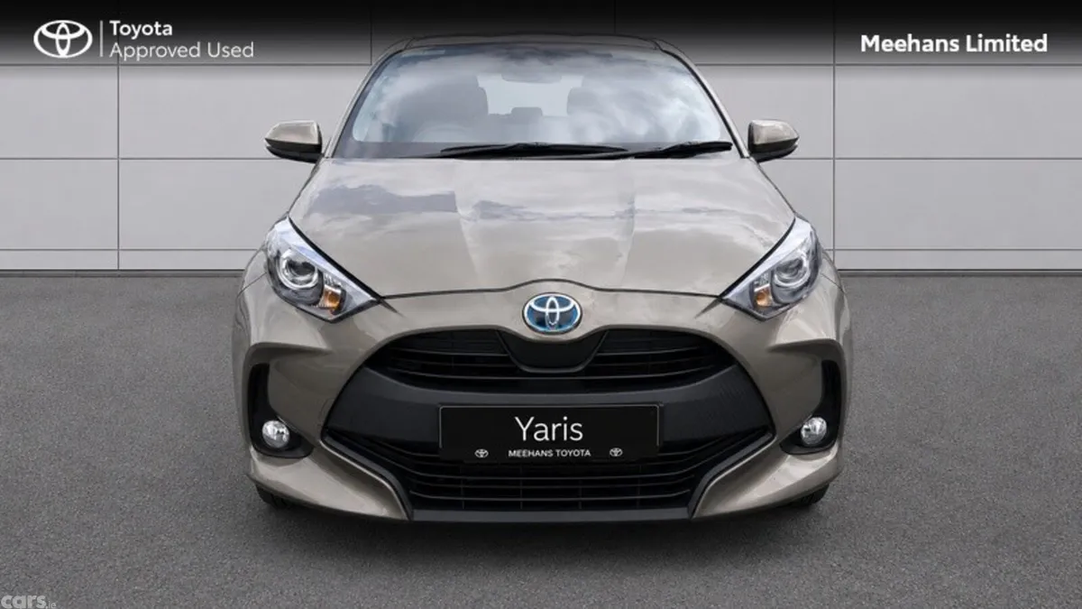 Toyota Yaris Hatchback, Petrol Hybrid, 2023, Bronze