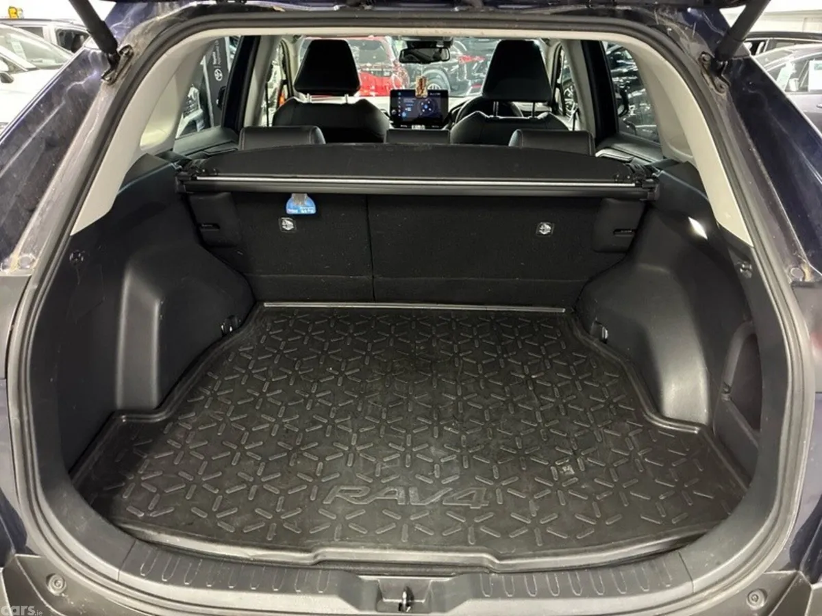 Toyota RAV4 SUV, Petrol Hybrid, 2024, Blue
