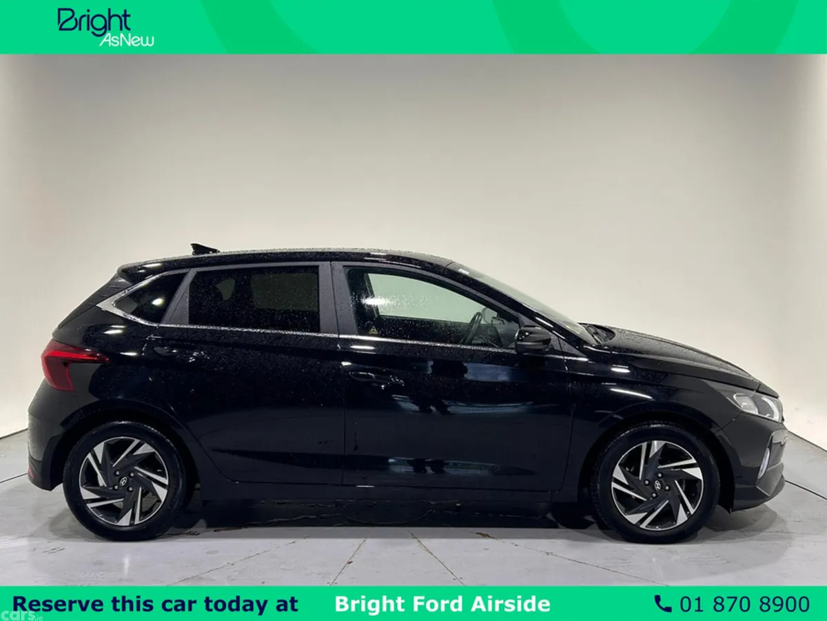 Hyundai i20 Hatchback, Petrol, 2023, Black