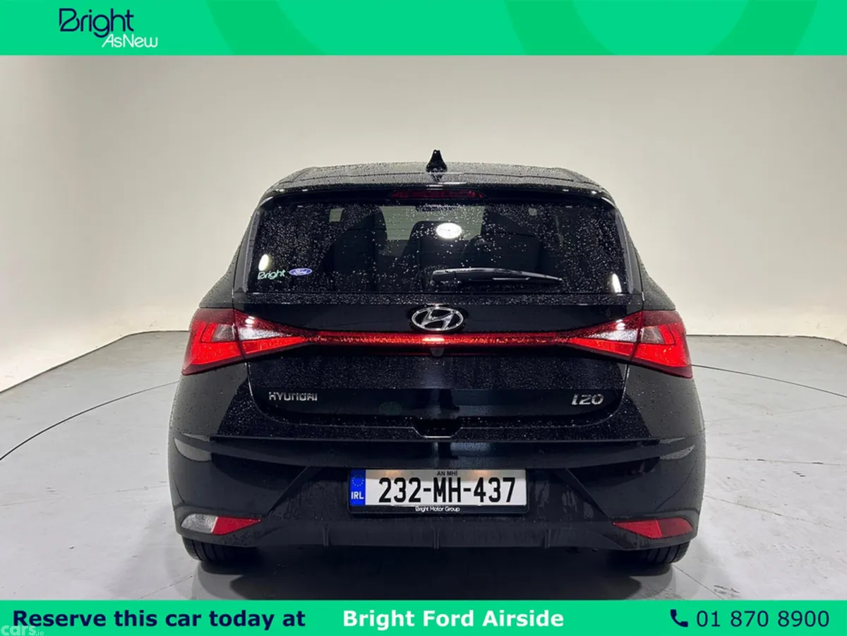 Hyundai i20 Hatchback, Petrol, 2023, Black