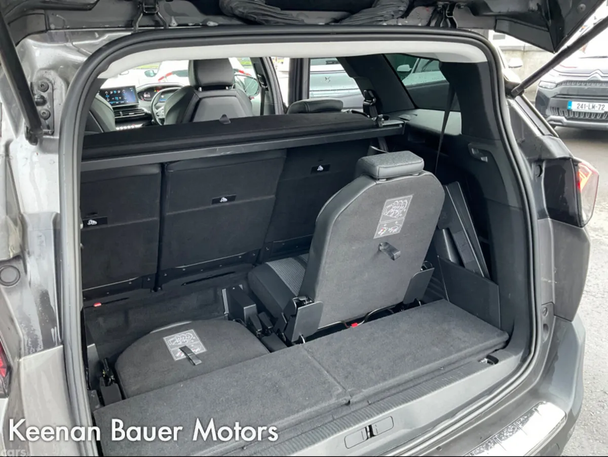 Peugeot 5008 MPV, Diesel, 2021, Grey