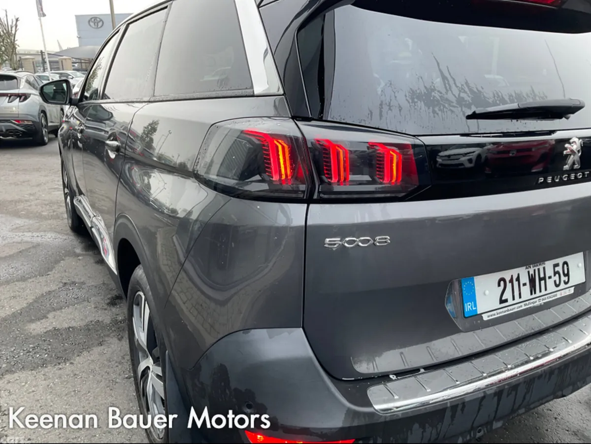 Peugeot 5008 MPV, Diesel, 2021, Grey