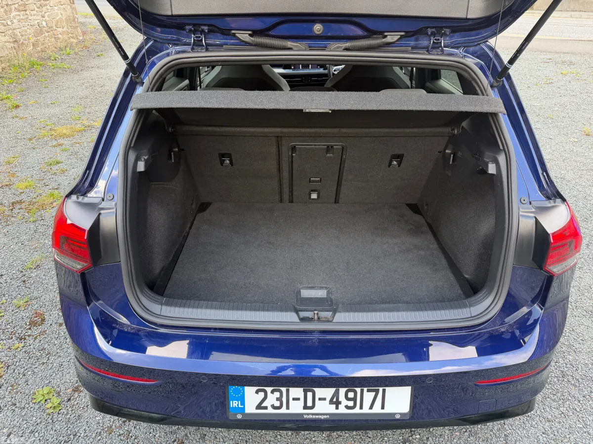 Volkswagen Golf Hatchback, Diesel, 2023, Blue