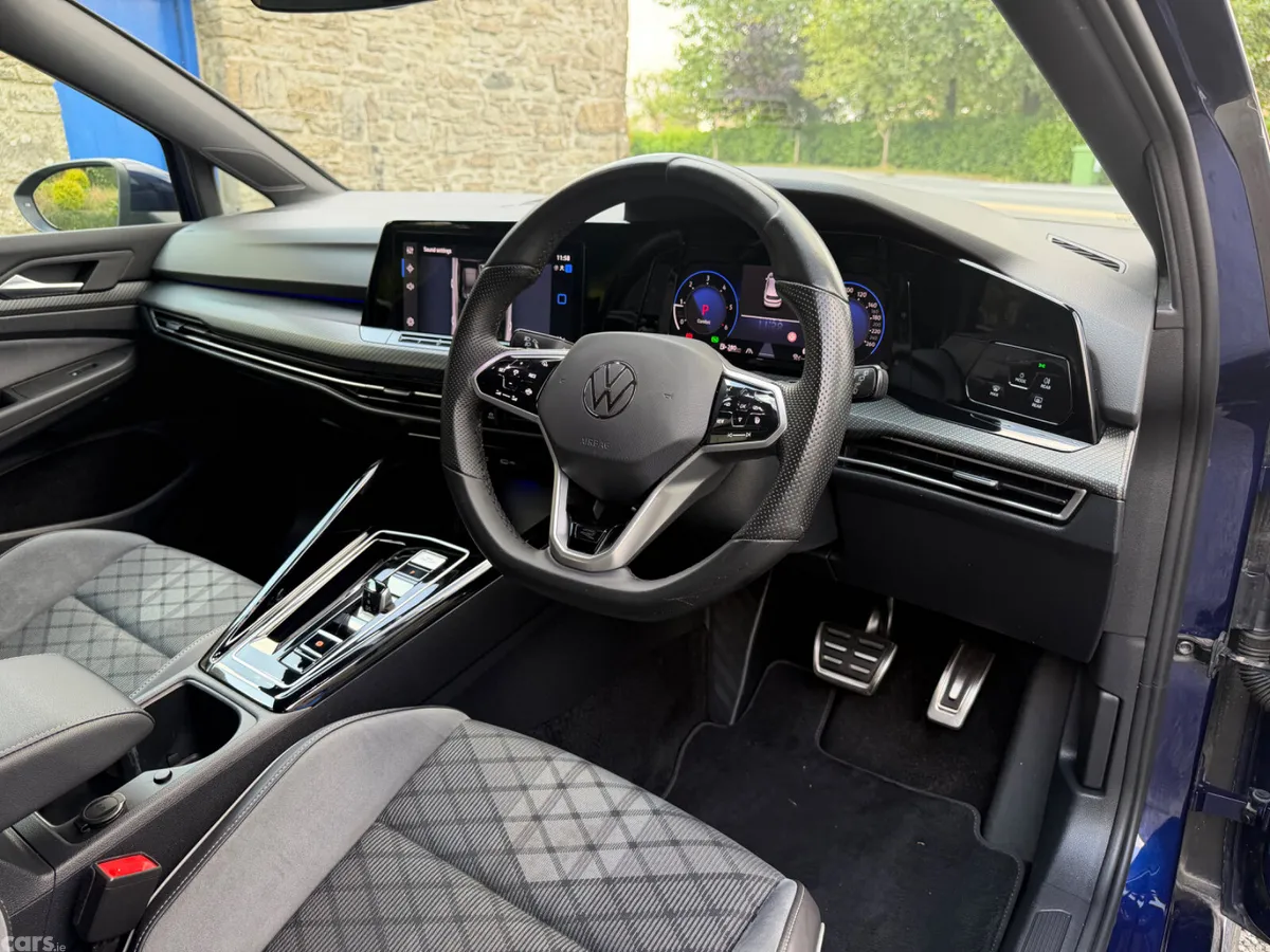 Volkswagen Golf Hatchback, Diesel, 2023, Blue