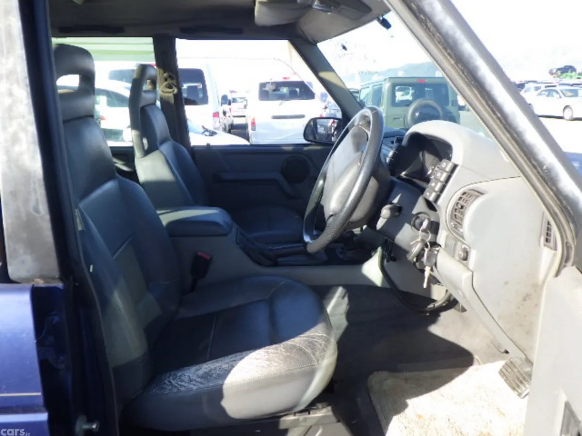 Land Rover Discovery SUV, Petrol, 1995, Blue