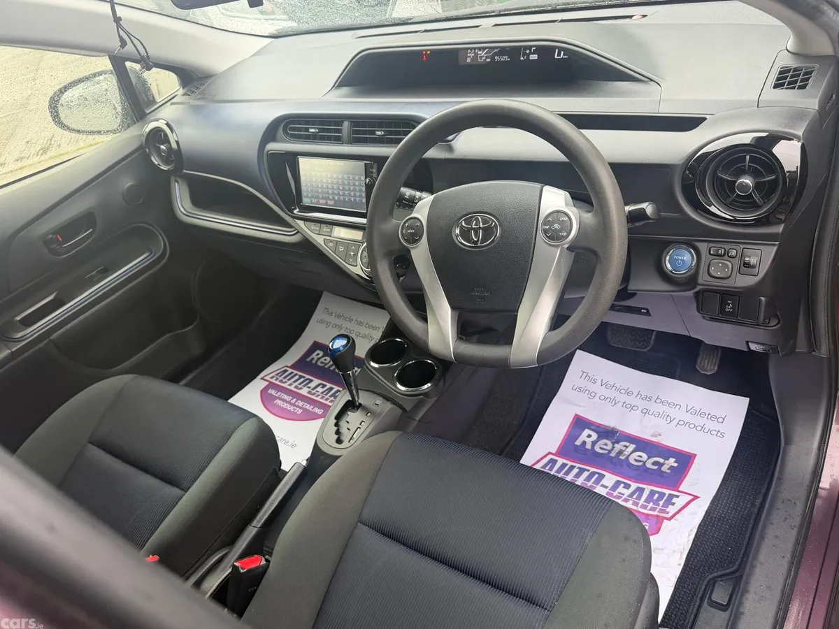 Toyota Aqua Hatchback, Petrol Hybrid, 2015, White