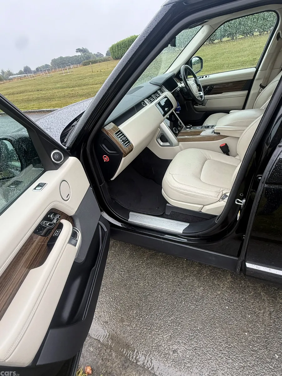 Land Rover Range Rover SUV, Diesel, 2018, Black