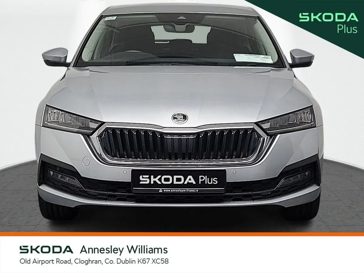 Skoda Octavia Saloon, Petrol, 2024, Grey