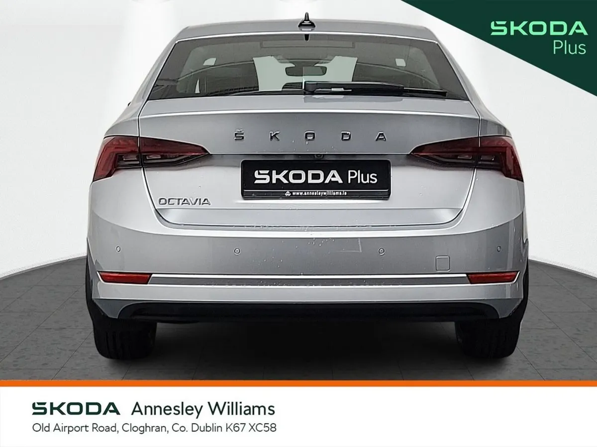 Skoda Octavia Saloon, Petrol, 2024, Grey