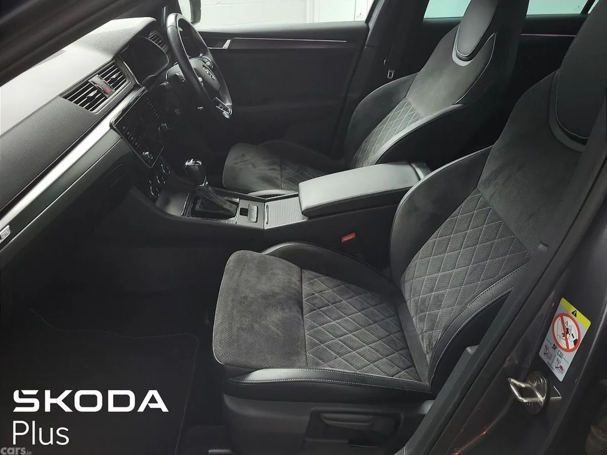 Skoda Superb Saloon, Diesel, 2023, Grey