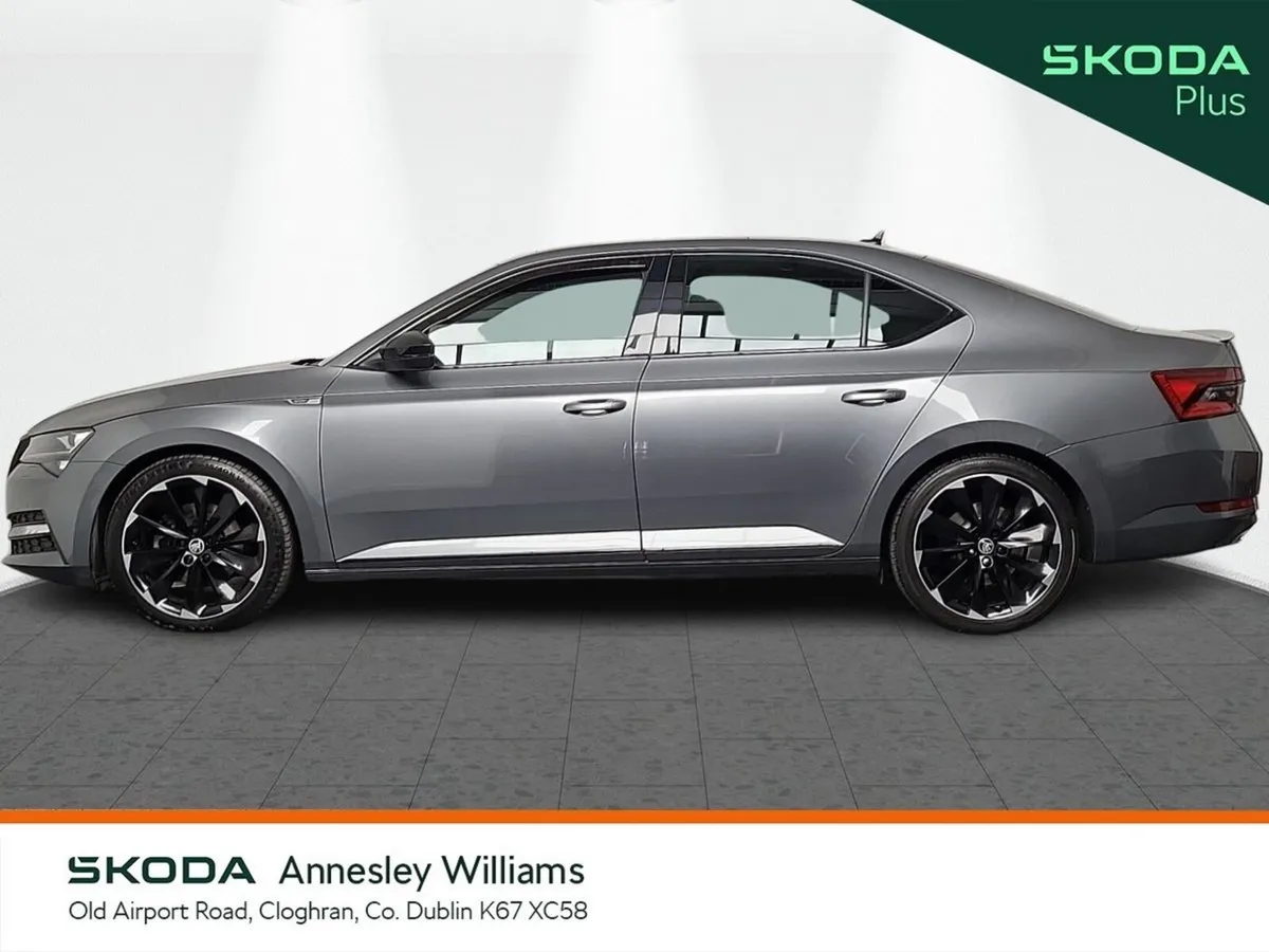 Skoda Superb Saloon, Diesel, 2023, Grey