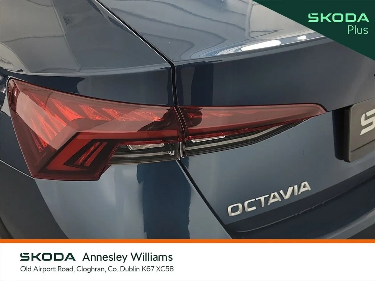 Skoda Octavia Saloon, Diesel, 2023, Blue