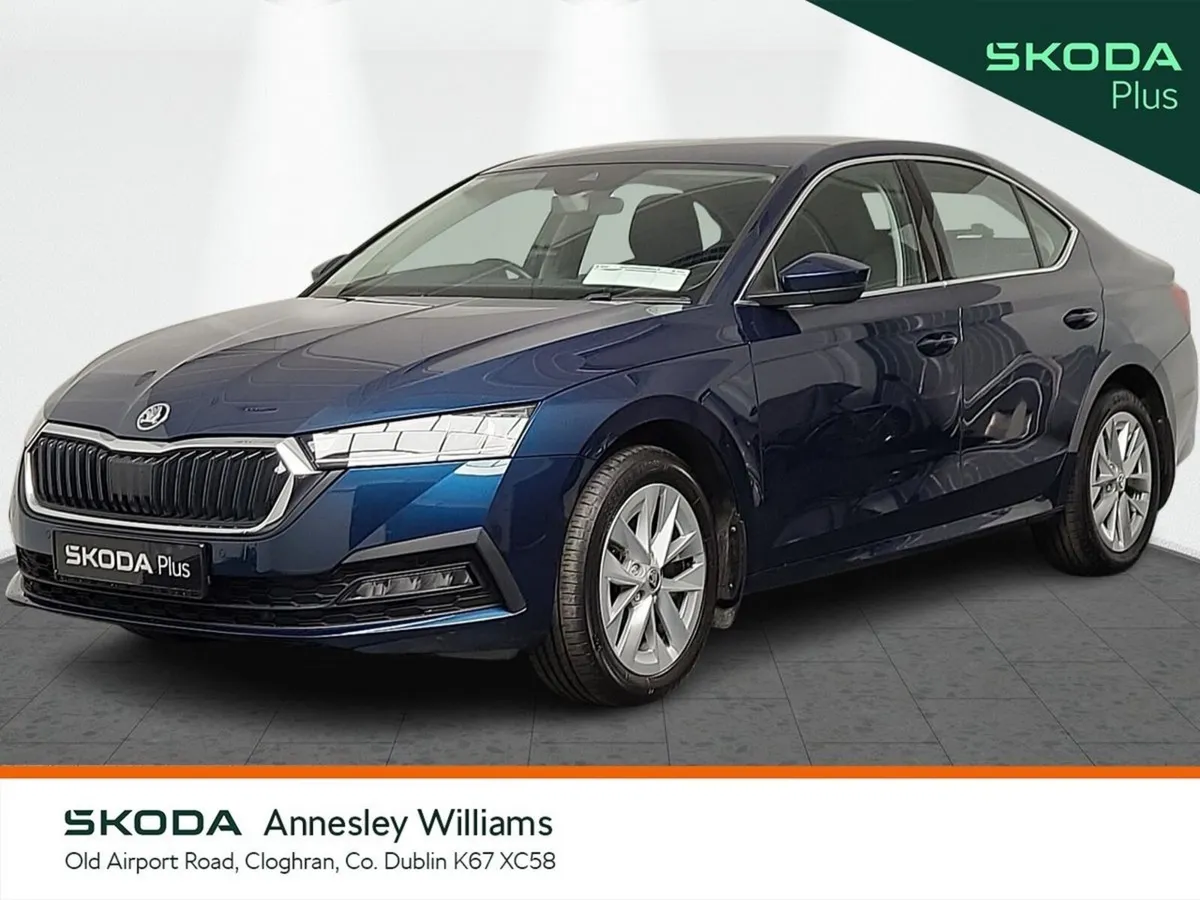 Skoda Octavia Saloon, Diesel, 2023, Blue