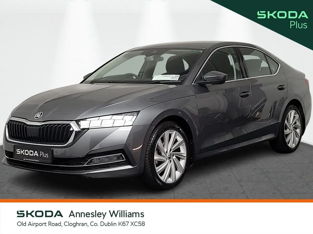 Skoda Octavia Saloon, Petrol, 2024, Grey