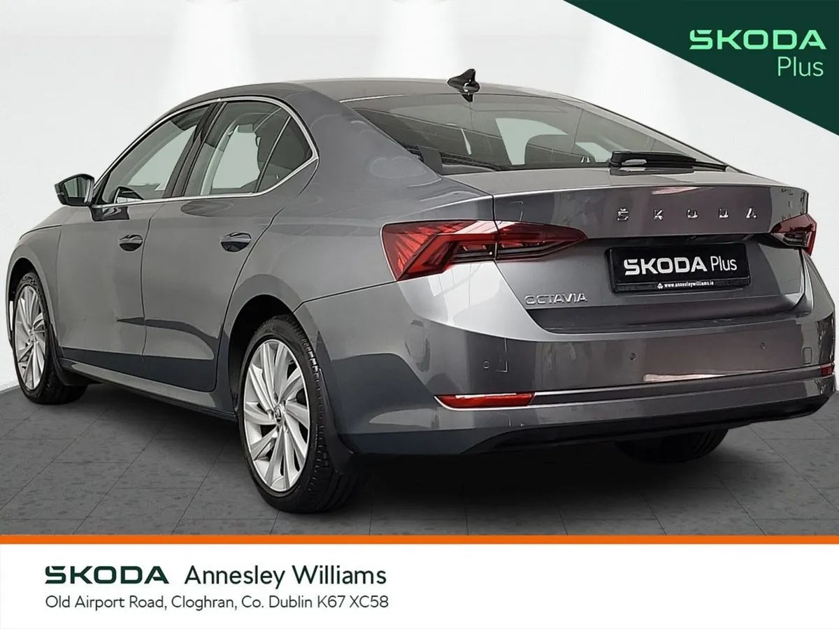 Skoda Octavia Saloon, Petrol, 2024, Grey