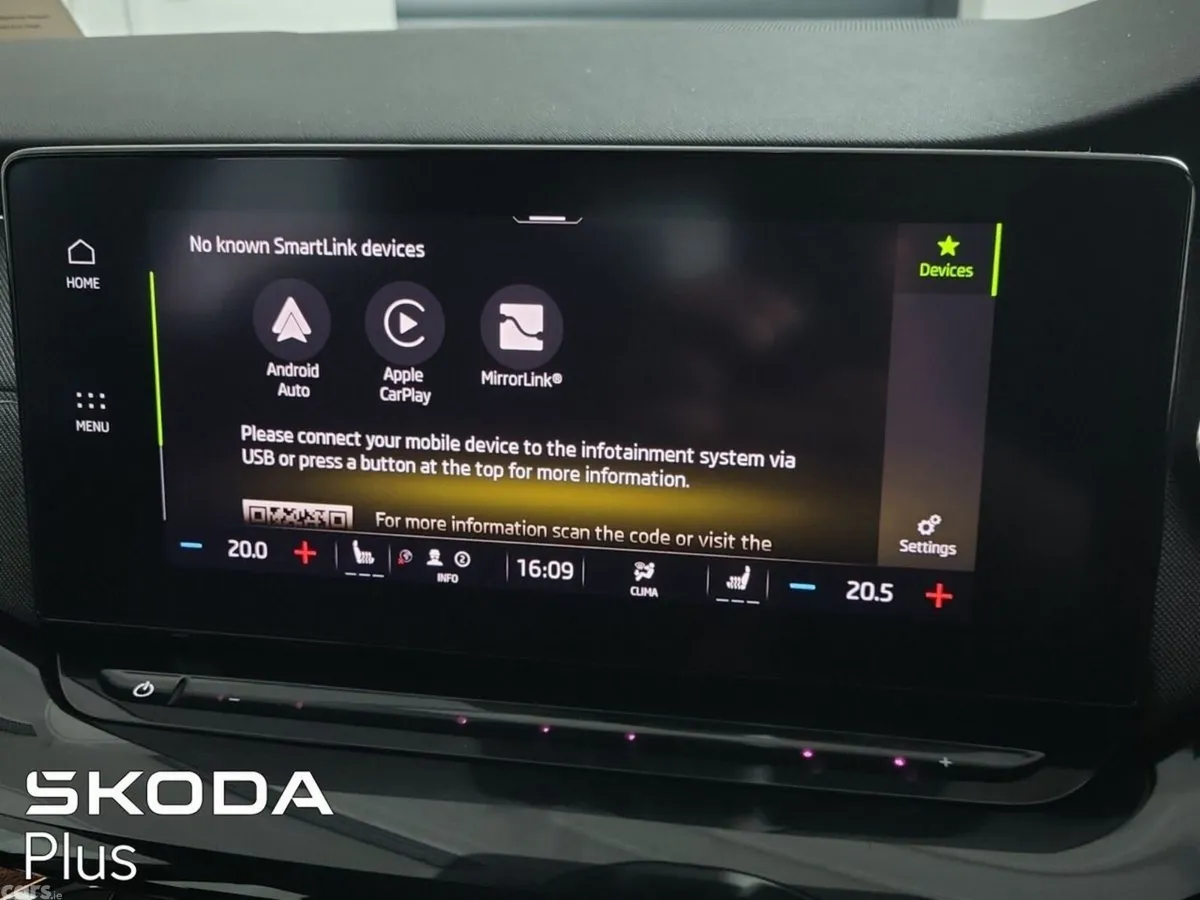 Skoda Octavia Saloon, Petrol, 2023, Silver