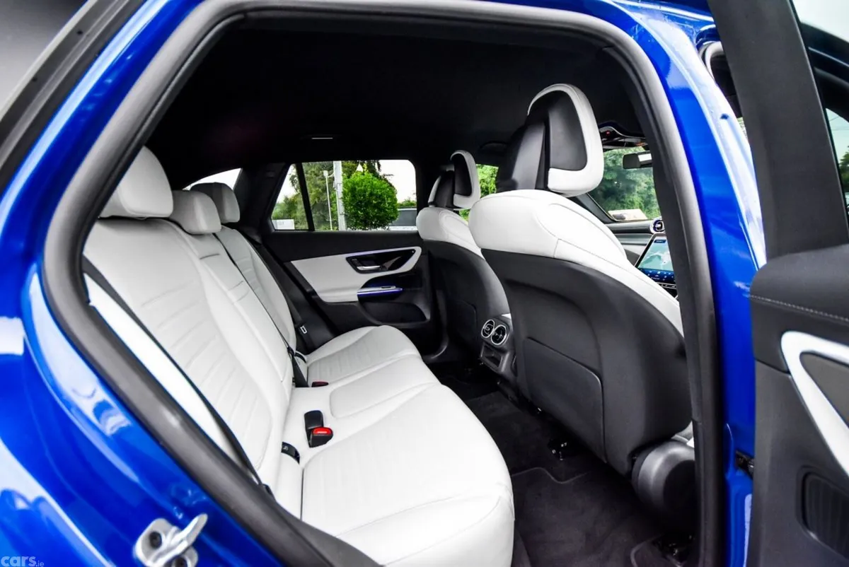 Mercedes-Benz GLC SUV, Diesel Hybrid, 2025, Blue