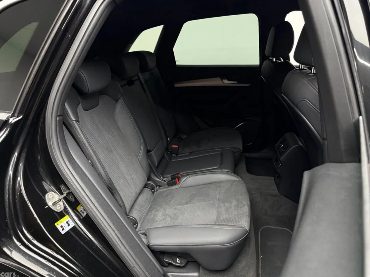 Audi Q5 SUV, Petrol Plug-in Hybrid, 2021, Black
