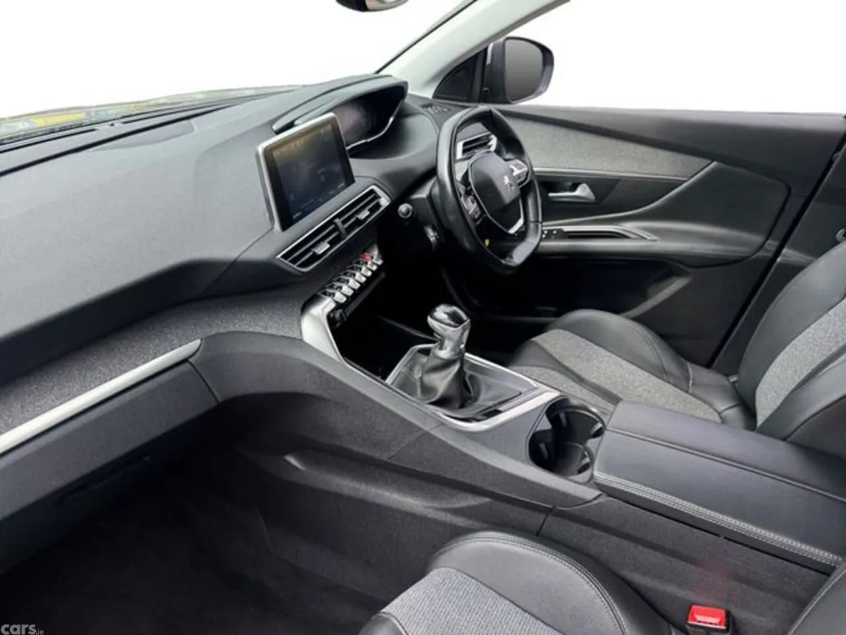 Peugeot 3008 MPV, Diesel, 2019, Grey
