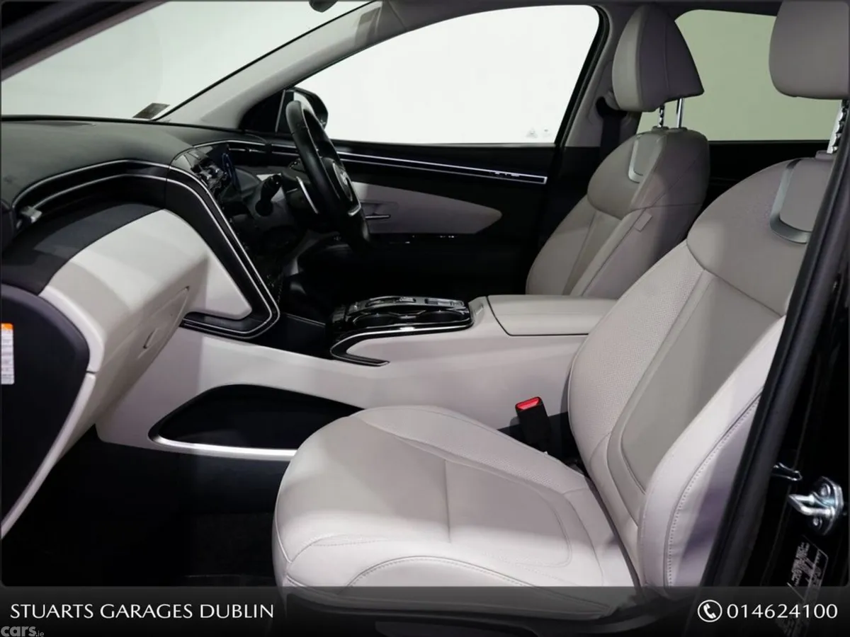 Hyundai Tucson MPV, Petrol Plug-in Hybrid, 2023, Black