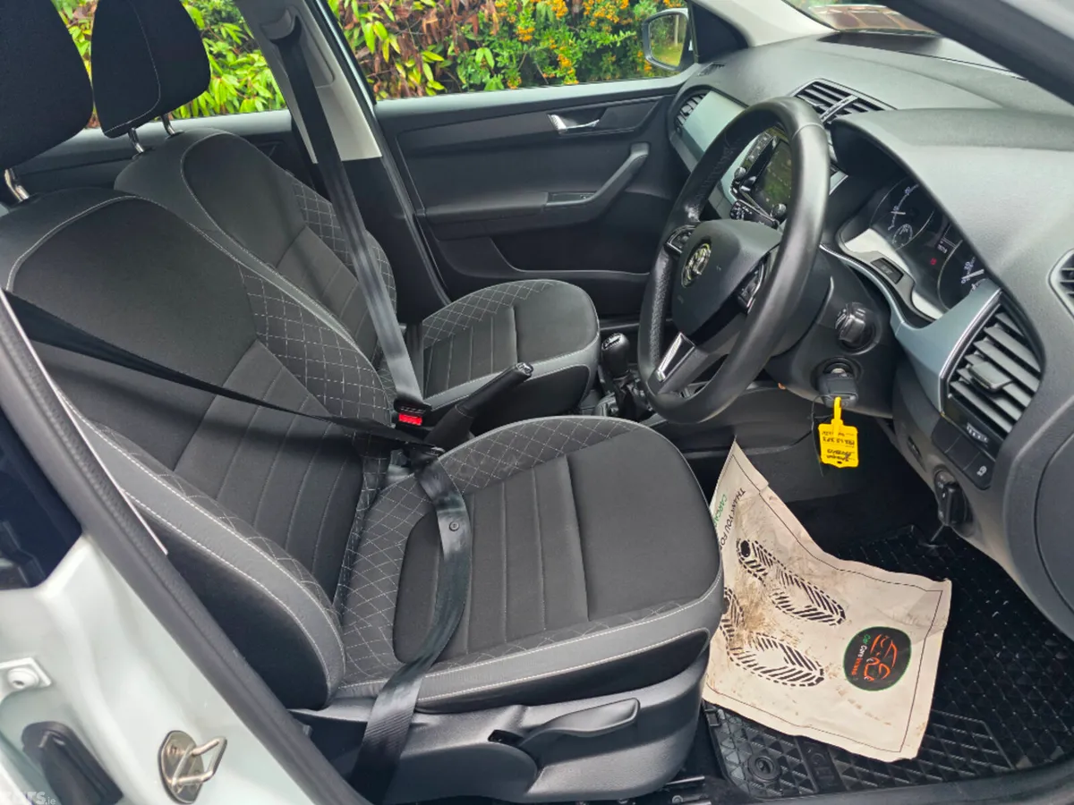 Skoda Fabia Hatchback, Petrol, 2019, White