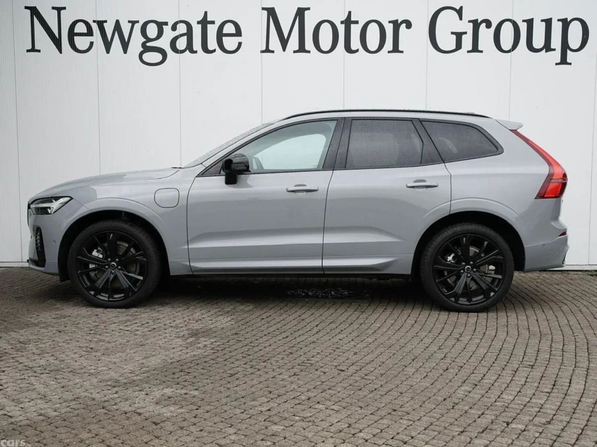 Volvo XC60 SUV, Petrol Plug-in Hybrid, 2026, Grey