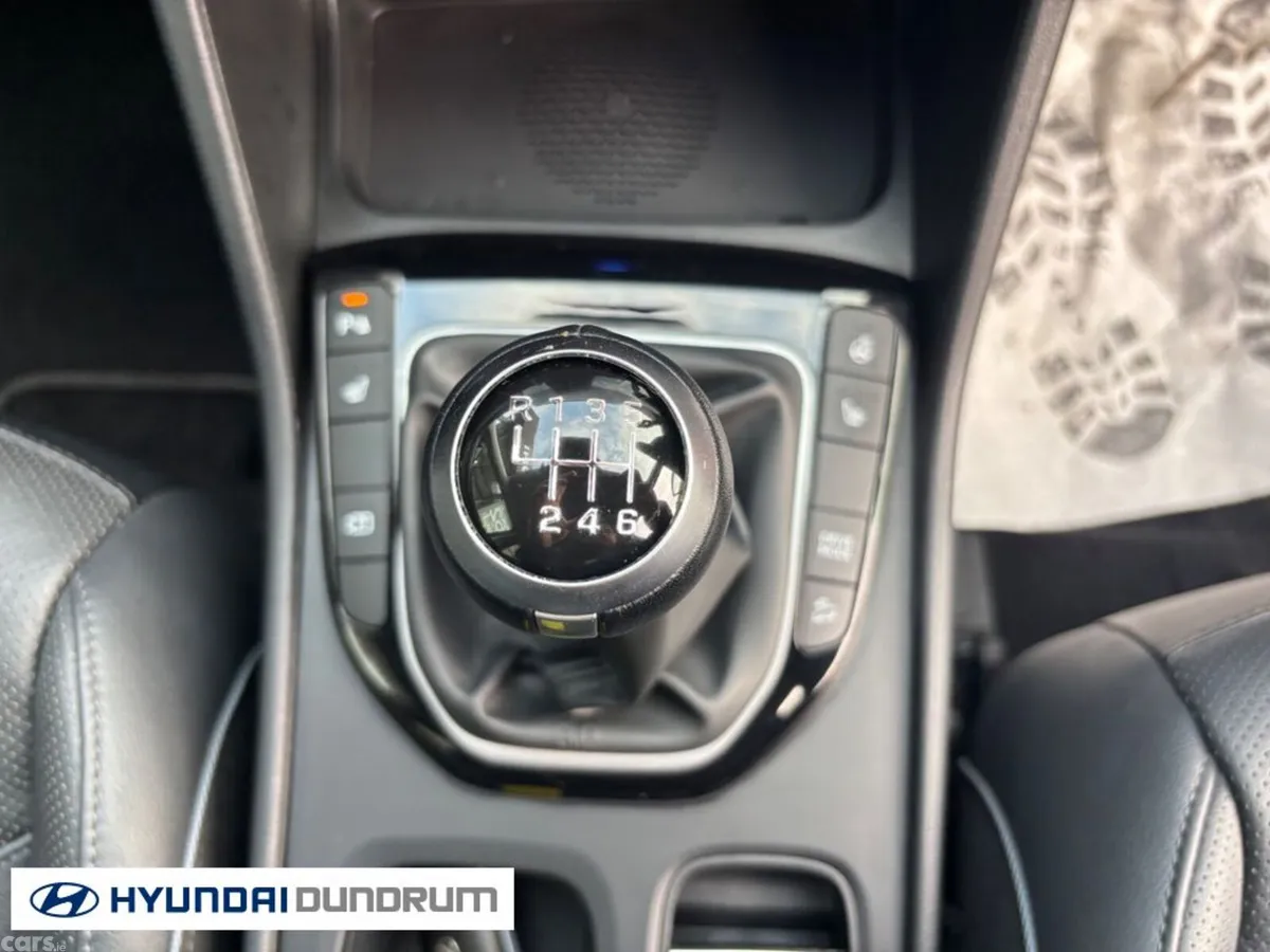 Hyundai Tucson MPV, Diesel, 2022, Red