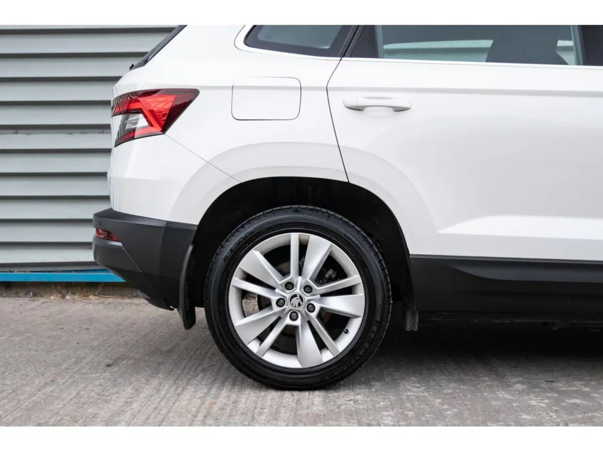 Skoda Karoq Estate, Petrol, 2020, White